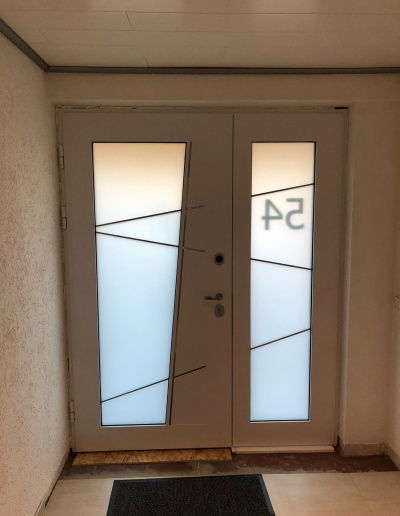 Munitus Security door with sidelght installed in Germany