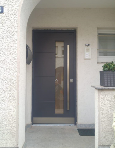 Munitus Security door with glass installed in Germany