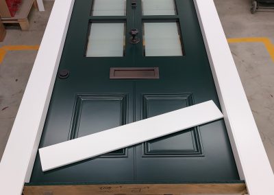 Victorian style Munitus security door with mat glass